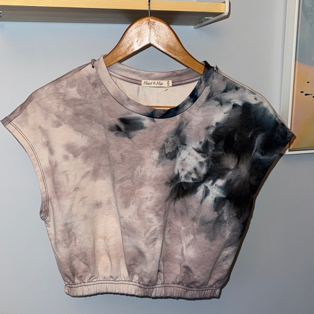 Heart Hips Tie-Dye Crop Top tank